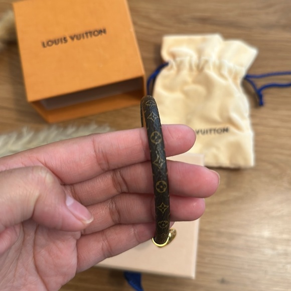 LOUIS VUITTON Crazy in lock gold charm bracelet - Picture 4 of 5